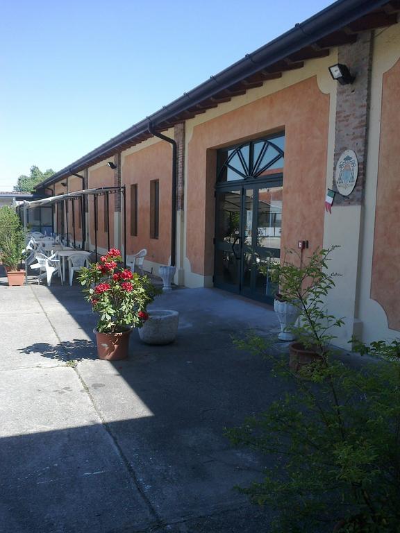 Le Magnolie Agriturismo Verolanuova Buitenkant foto